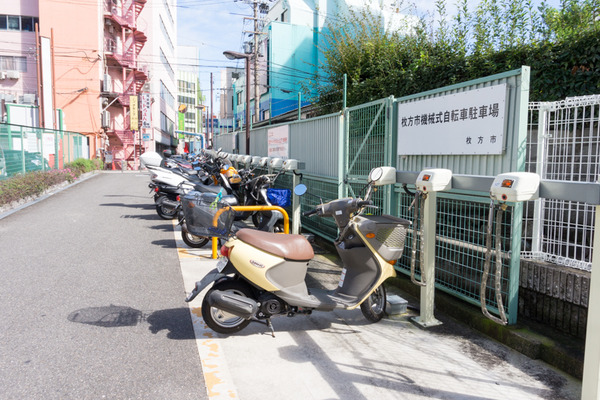 枚方市駅駐輪場-16101724