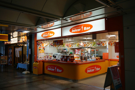 樟葉駅ビル130326-49