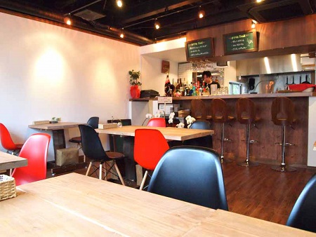 BARdeMoo店内