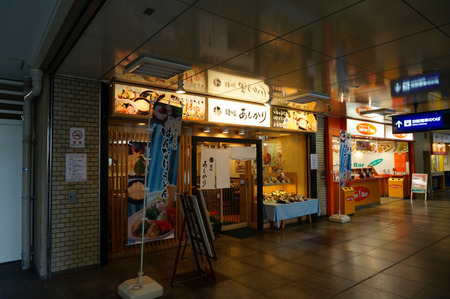 樟葉駅ビル130326-36