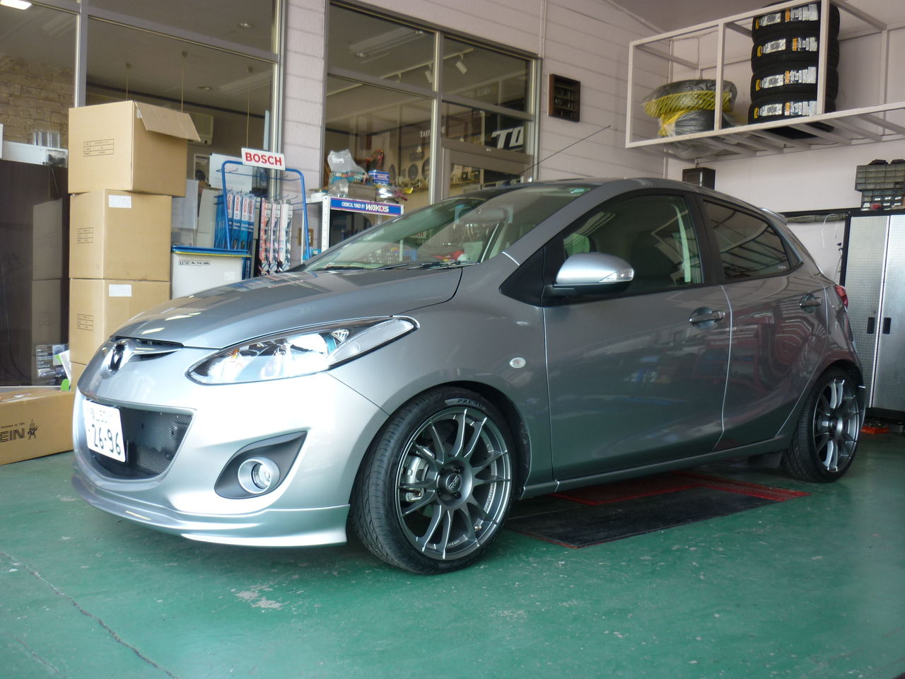 De系デミオにozレーシング17インチ装着 テイン車高調 平山タイヤサービス 店長の独り言 De系デミオにozレーシング17インチ装着 テイン車高調 平山タイヤサービス 店長の独り言