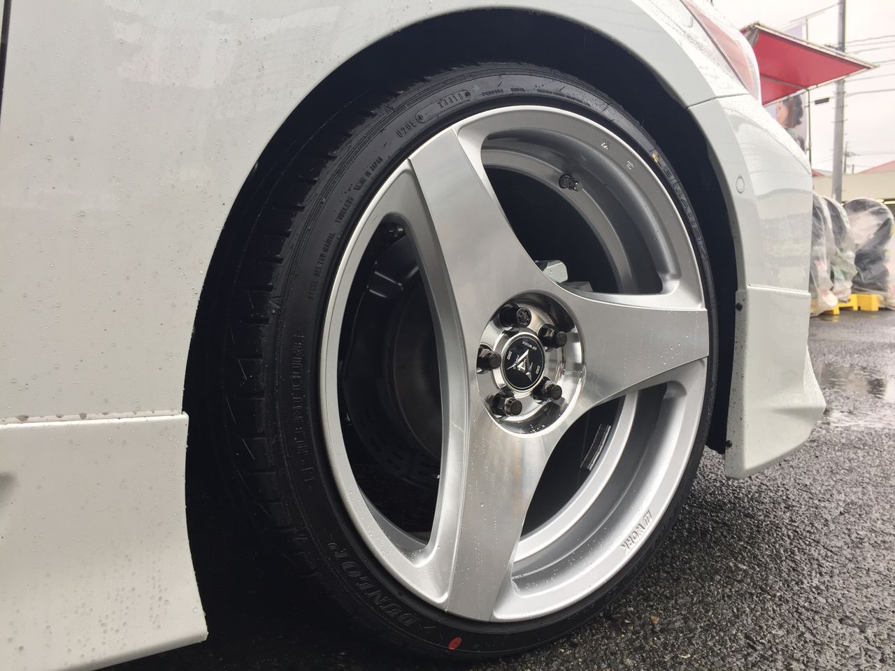 ZVW51プリウスにワークホイール19インチを装着 « 平山タイヤサービス*店長の独り言* ZVW51プリウスにワークホイール19インチを装着 « 平山タイヤサービス*店長の独り言*