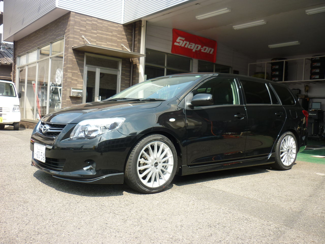 Vze141 カローラフィルダーに17インチ装着 タナベ車高調 平山タイヤサービス 店長の独り言 Vze141 カローラフィルダーに17インチ装着 タナベ車高調 平山タイヤサービス 店長の独り言
