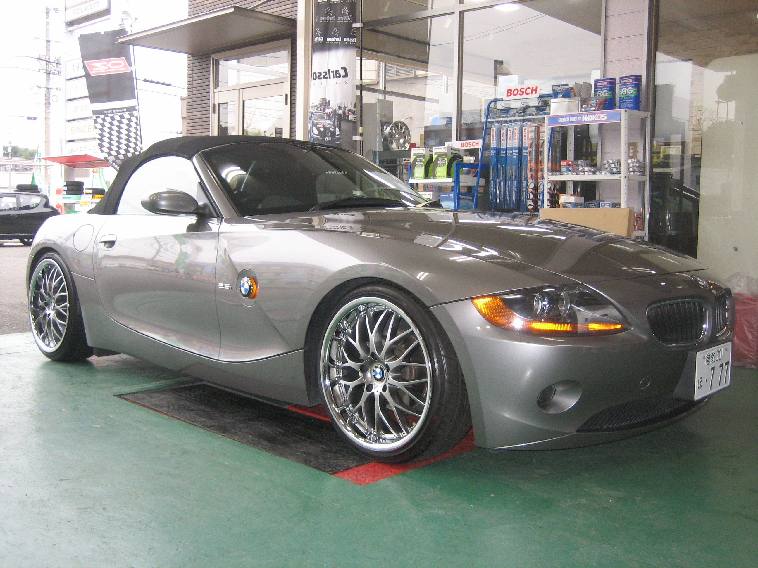 E85 BMW Z4 にIWC19インチ装着 : 平山タイヤサービス＊店長の 