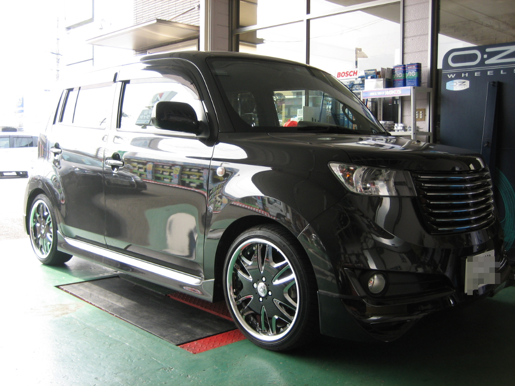 QNC21トヨタ bBに17インチ : 平山タイヤサービス＊店長の独り言＊