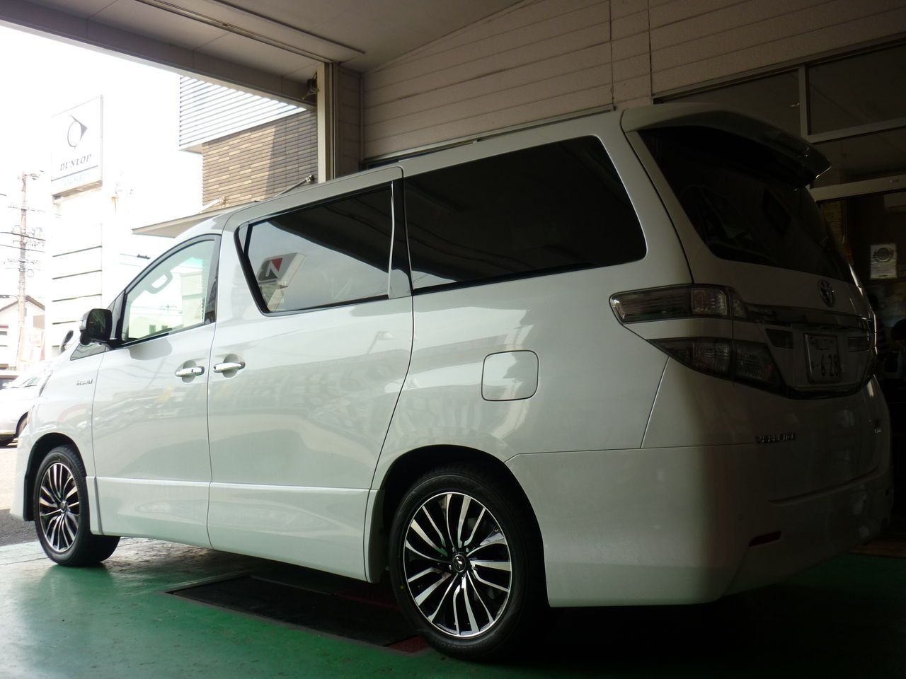 ヴェルファイアにレオニス18インチ装着 平山タイヤサービス 店長の独り言