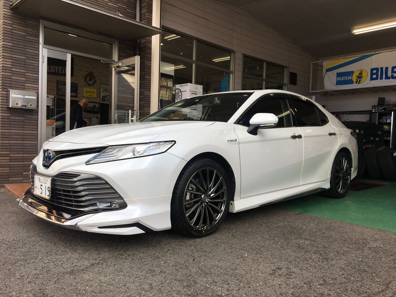Axvh70カムリにレオニスホイール19インチ装着 平山タイヤサービス 店長の独り言