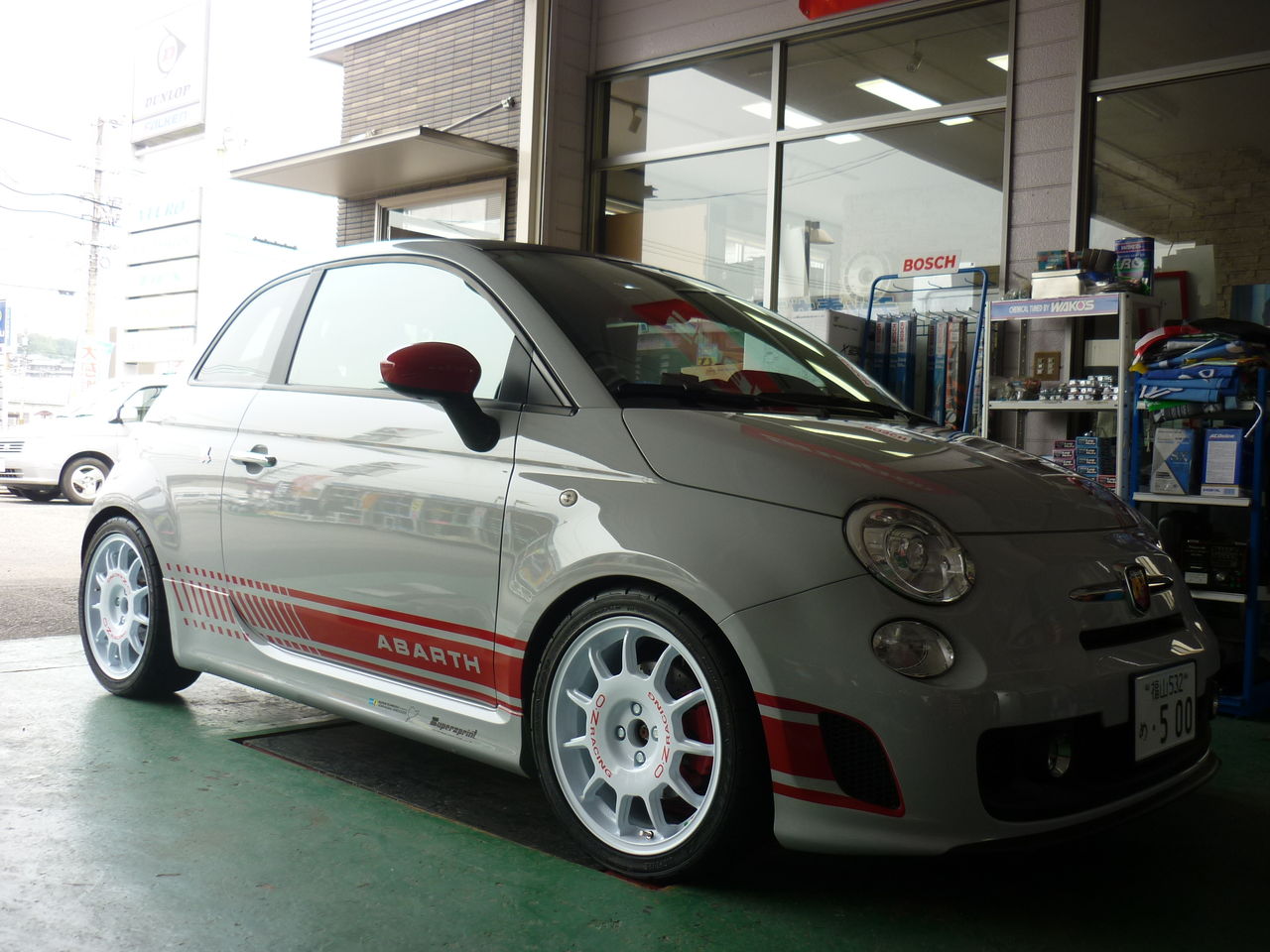 OZ Racing レジェンダホワイトホイール アバルト17インチ FIAT ABARTHに】OZ Racing LEGGENDA レジェンダ 17in 7J +37