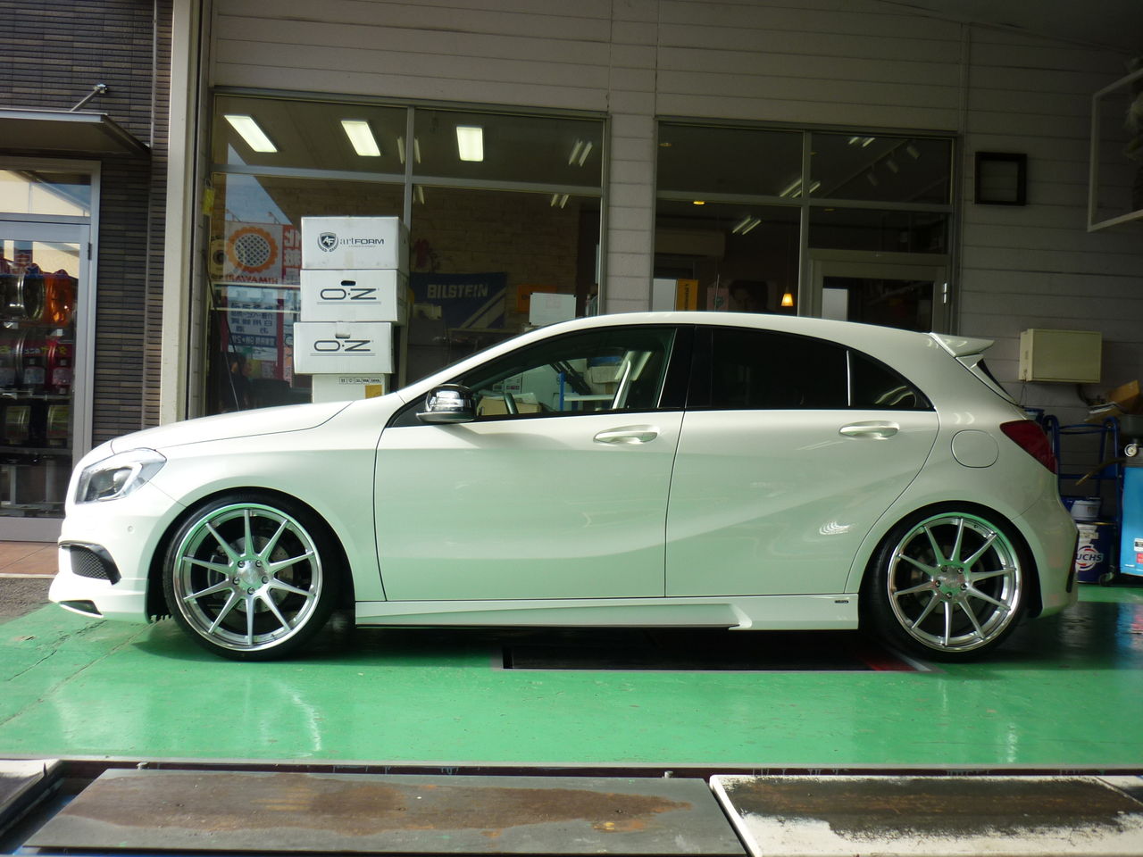 ｗ176メルセデスベンツａクラスにｔｗｓホイール20インチ装着 平山タイヤサービス 店長の独り言