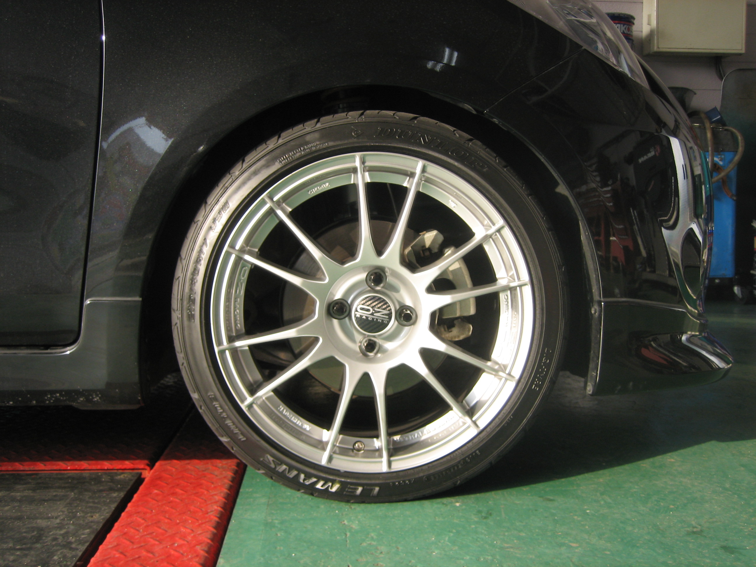 ｎｃｐ91 ヴィッツｒｓにｏ ｚレーシング17インチ 平山タイヤサービス 店長の独り言