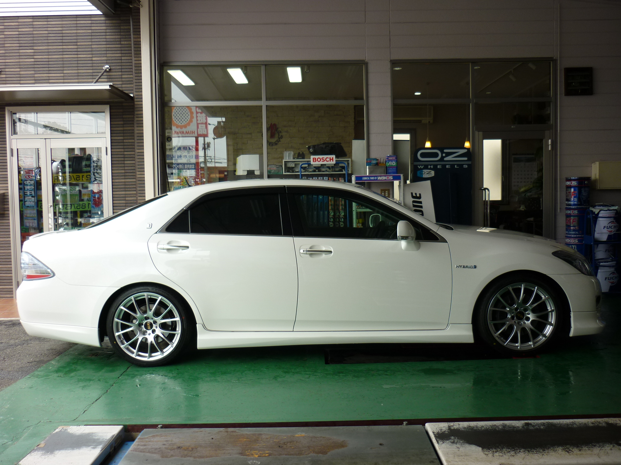 GES204トヨタ クラウンハイブリッドにBBS19インチ « 平山タイヤサービス＊店長の独り言＊