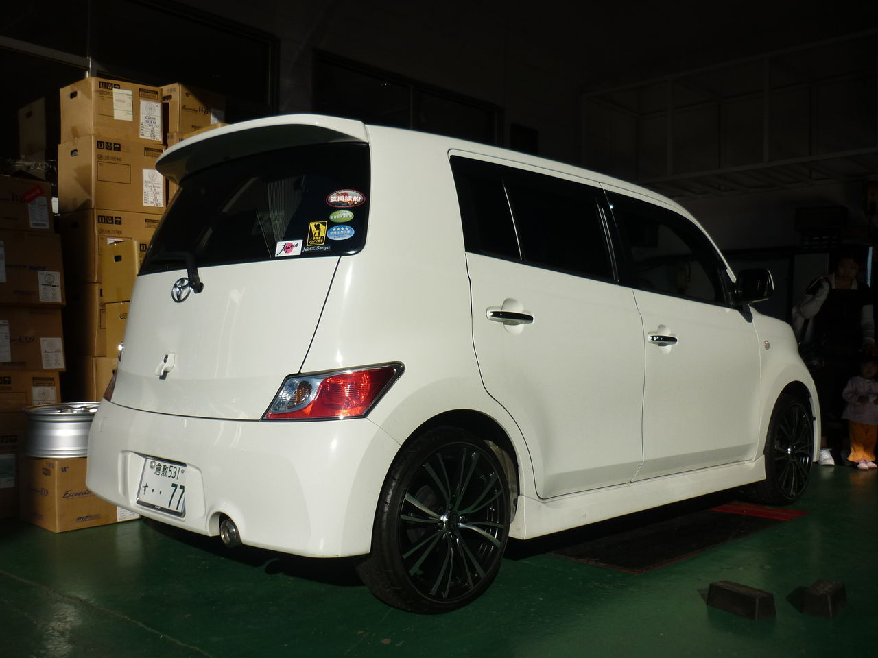 QCN21 トヨタｂＢにＭＳＷ17インチ装着 : 平山タイヤサービス＊店長の 