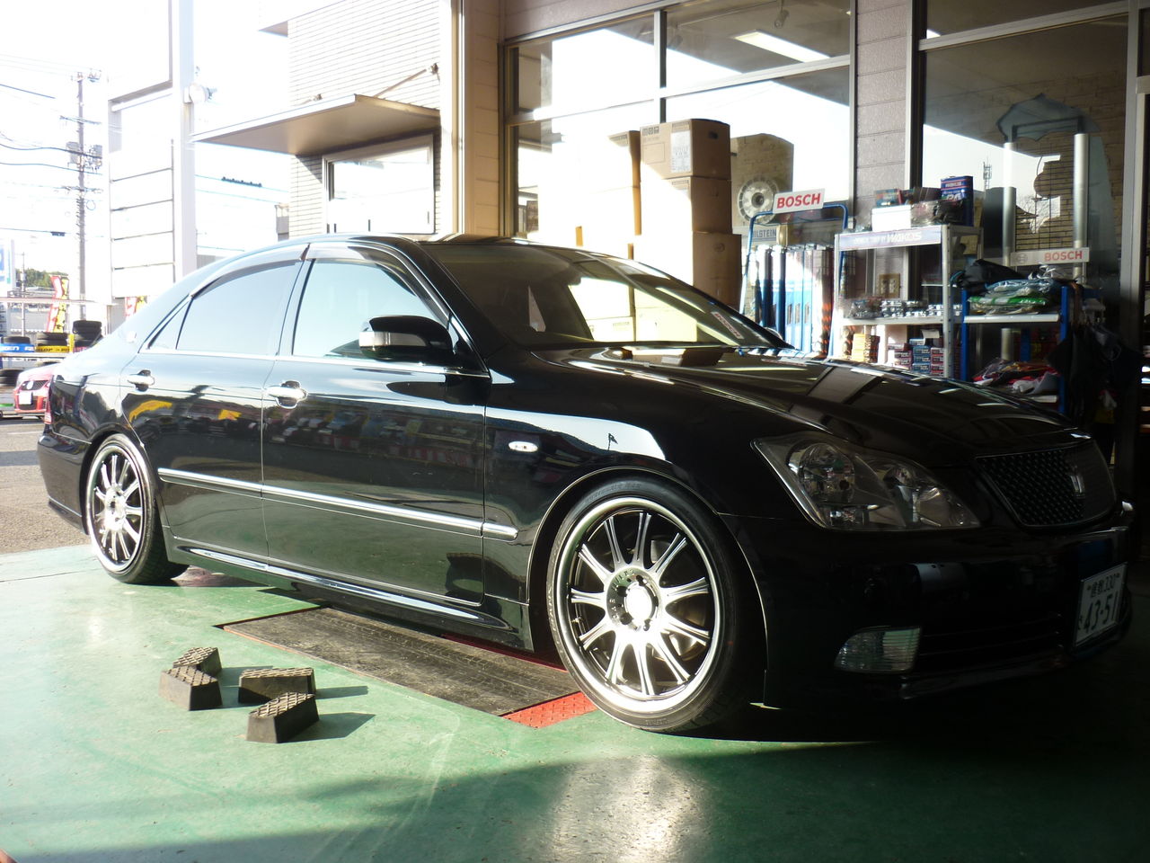 人気のcarlssonカールソン19インチ発送可　クラウン ExtremeContact カールソン 1/5 19インチ 8.5J+40 ビッグ