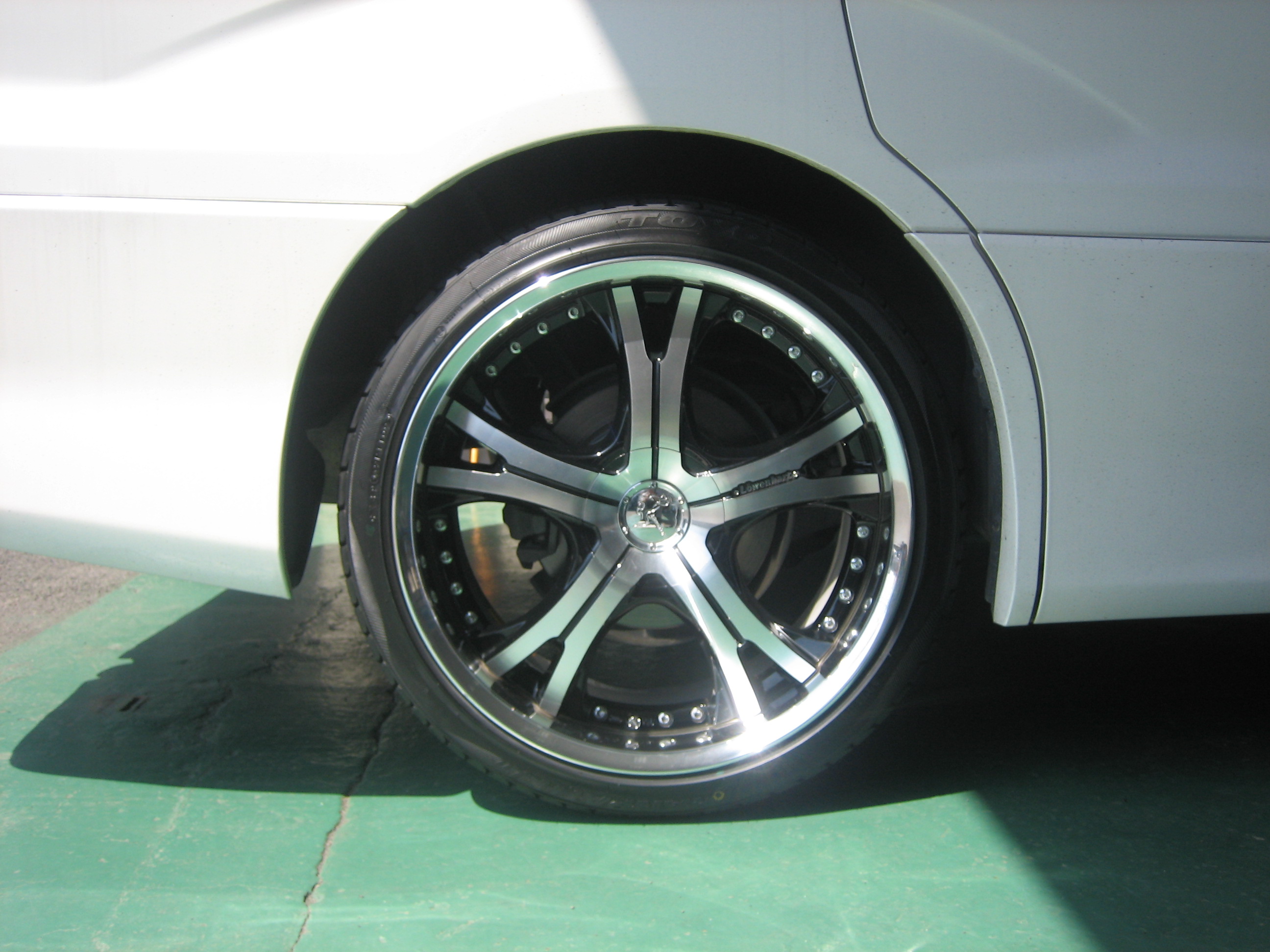 MNH10 アルファードに20インチ装着 : 平山タイヤサービス＊店長の独り言＊