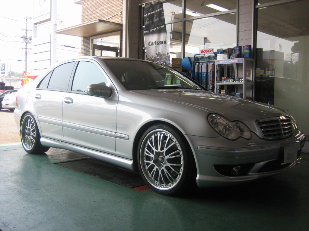 W203 メルセデスベンツ CクラスにO.Z19インチ : 平山タイヤサービス