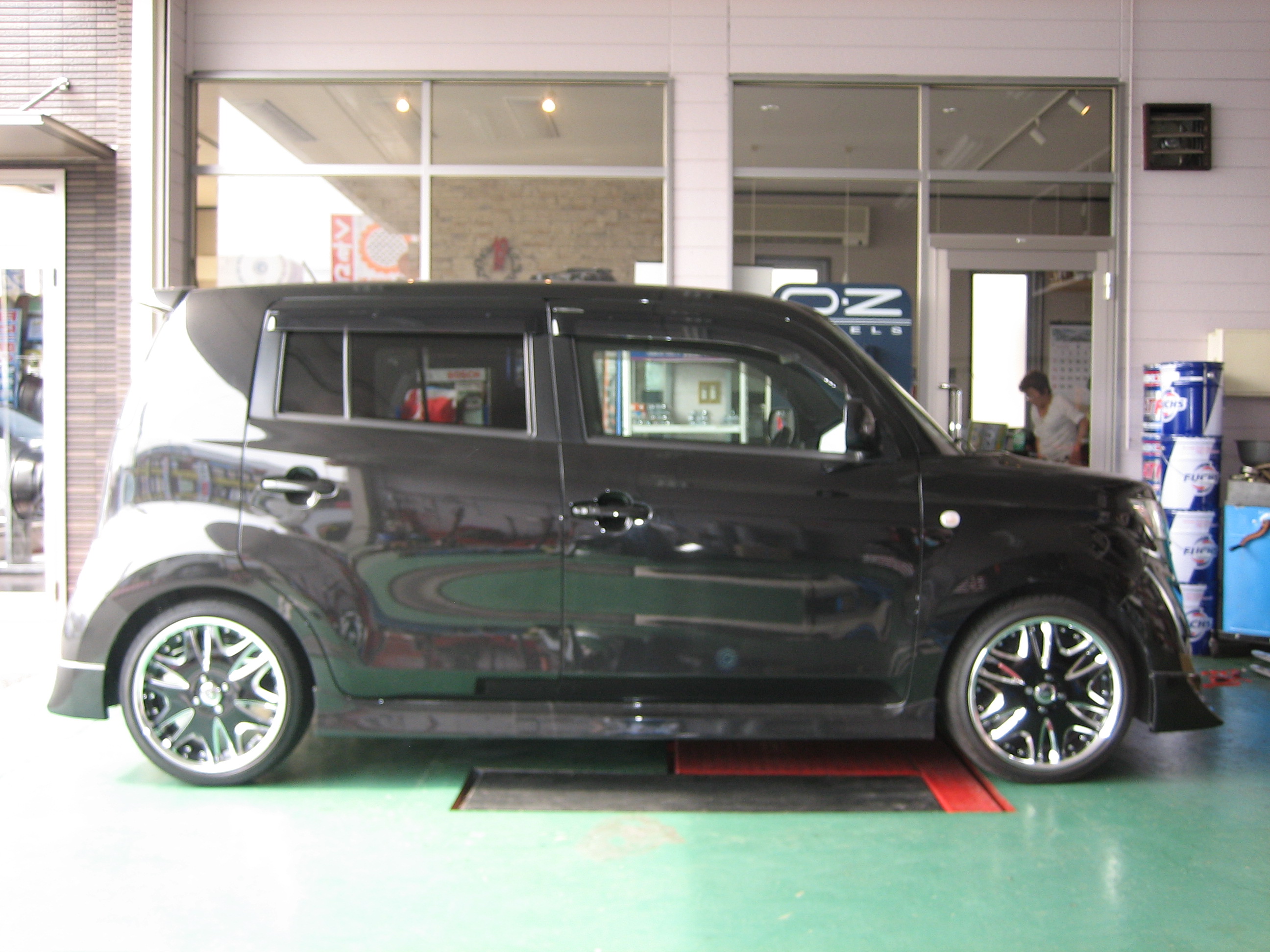 QNC21トヨタ ｂBに17インチ : 平山タイヤサービス＊店長の独り言＊ トヨタ bB