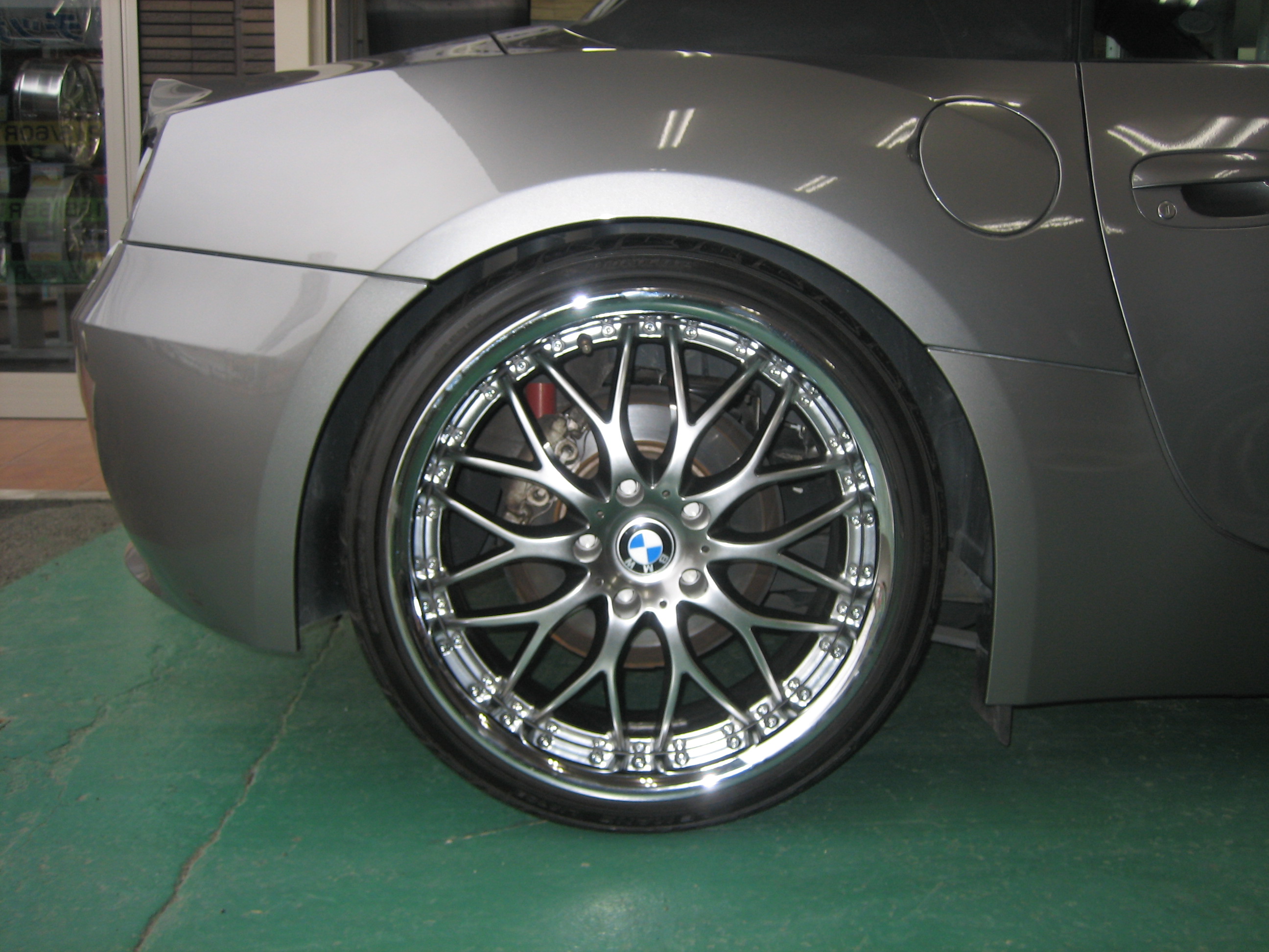 E85 BMW Z4 にIWC19インチ装着 : 平山タイヤサービス＊店長の 