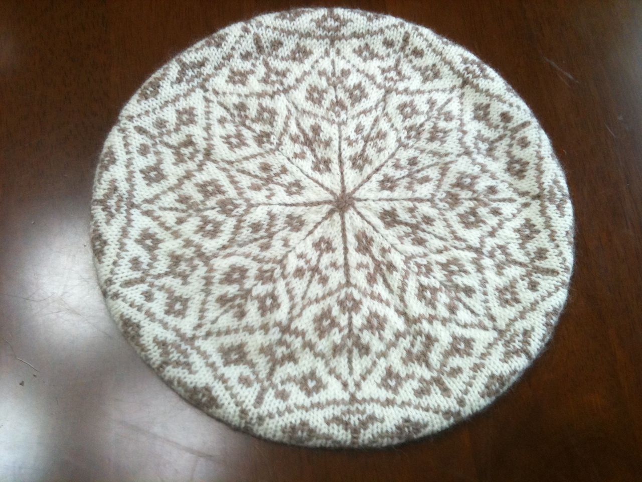 初・フェアアイルのお帽子「Selbu Modern」完成! : あみねこBlog 初・フェアアイルのお帽子「Selbu Modern」完成! : あみねこBlog