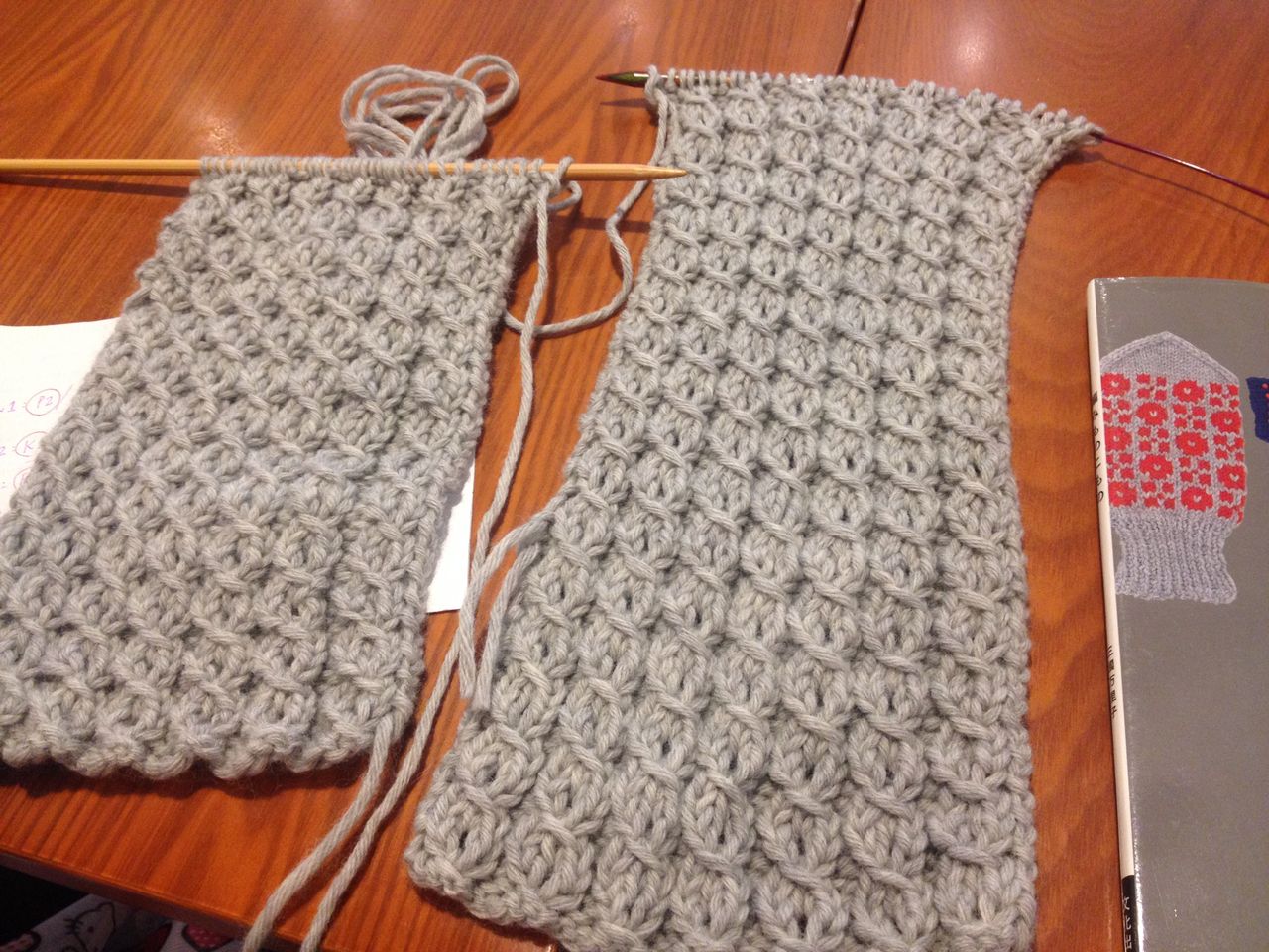 【ハンドメイド】白いマフラー　三國万里子さん　編みものともだち 三國万里子さんの白いマフラー編めました！ | mukuamu-Diary Second