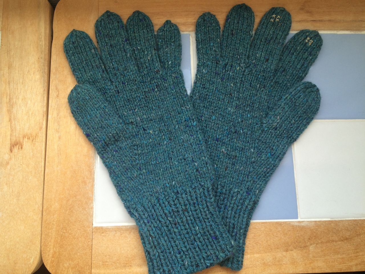 嶋田俊之 手編みのてぶくろ から 基本の5本指の手袋 完成 あみねこblog