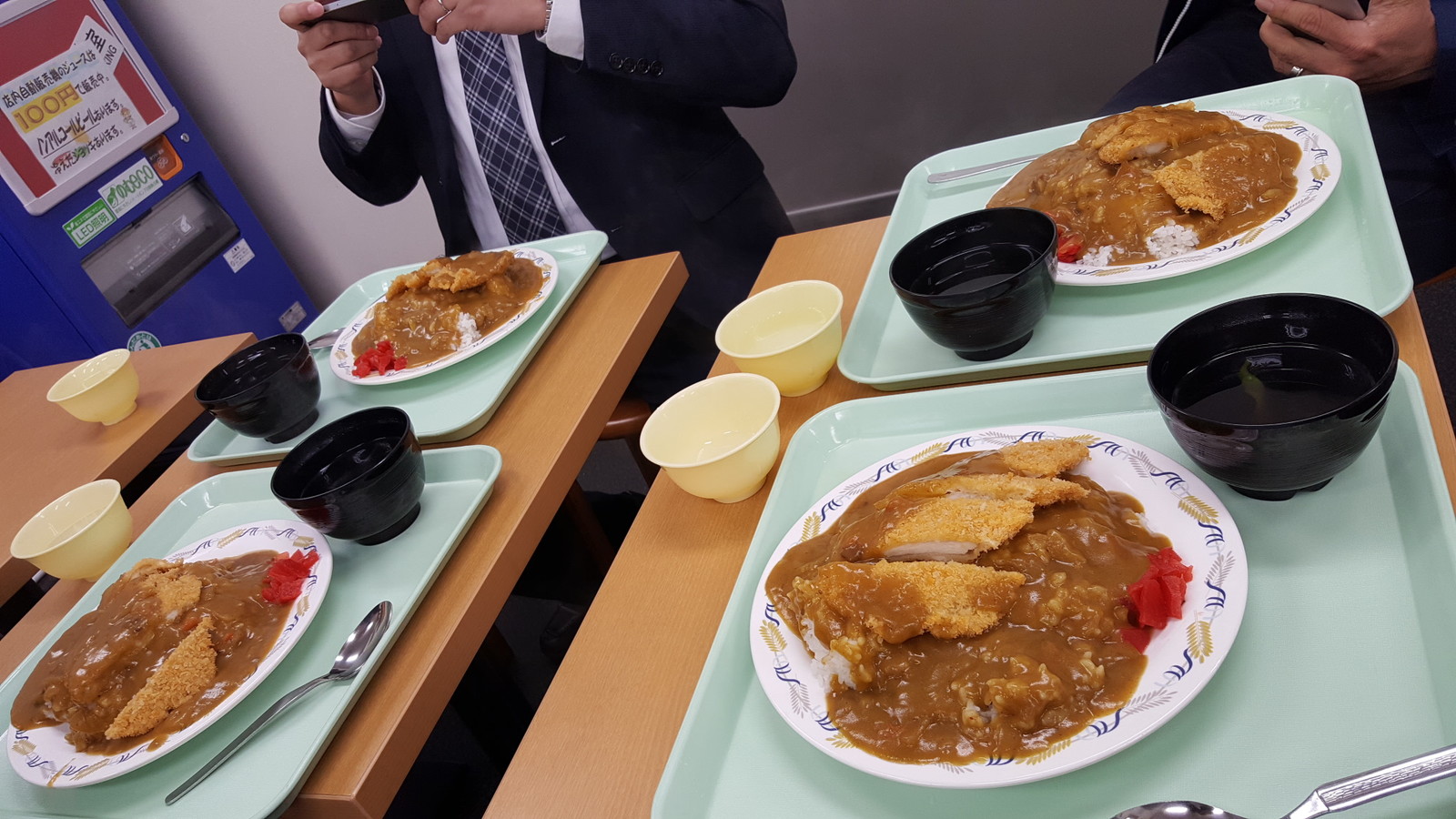 2日連続のカレー 笑 絹の柳屋 呉服屋 三代目奮闘記 振袖専門店 絹の柳屋 平塚本店