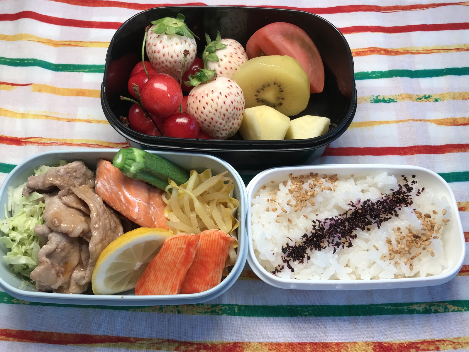白いちごとさくらんぼのフルーツ盛り弁当 夫が作るお弁当 白いちごとさくらんぼのフルーツ盛り弁当 夫が作るお弁当