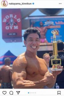 なかやまきんに君 15年ぶり出場の米国ボディービル大会で優勝！ 伝説の男と“筋肉握手”も