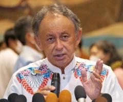 玉城デニー氏再選でネット上にあふれる「大丈夫か?」の声 広がる誹謗中傷の背景に「妄想の中の沖縄」