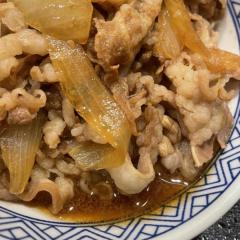 牛丼「ツユダクダク」の定義  好きな汁量はどれくらい?"汁ナシ牛丼"頼む人も…