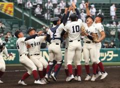センバツ圧巻V大阪桐蔭の“侵攻”に日本中の高校から怒りの声! 関東、東北が“草刈り場”に