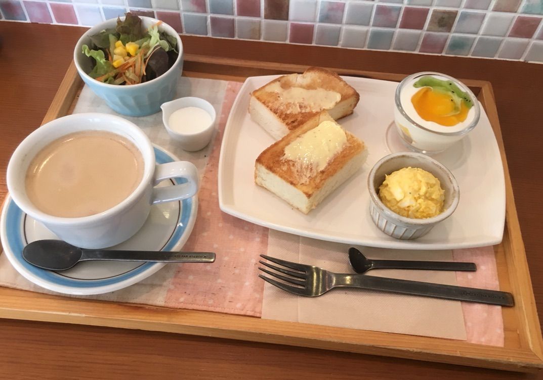 住宅街の人気カフェでモーニング あおくまカフェ いつもどこかで