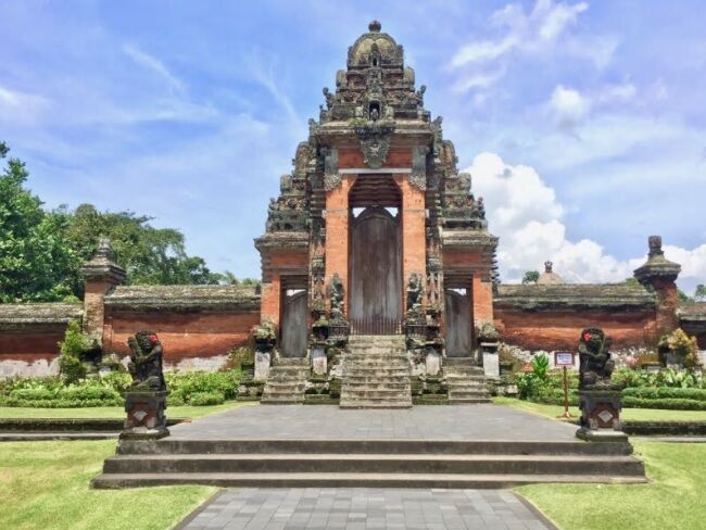 インドネシア旅行 11 天下一武道会の会場のモデルと言われるタマンアユン寺院 旅ブログ Run Around The World インドネシア旅行 11 天下一武道会の会場のモデルと言われるタマンアユン寺院 旅ブログ Run Around The World