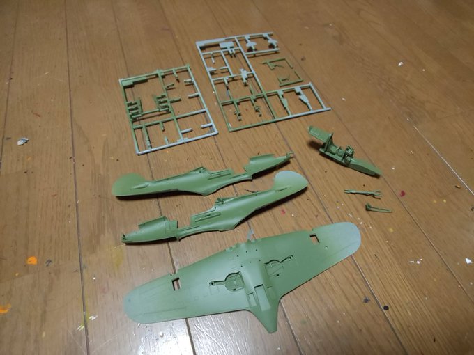 シャークティース付きのP-400 エアラコブラ! : 模型の煮物 シャークティース付きのP-400 エアラコブラ! : 模型の煮物