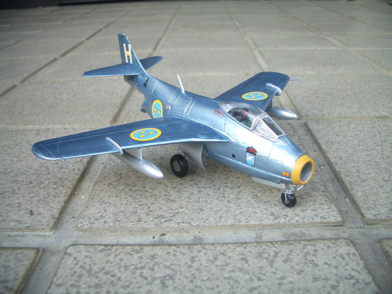 スウェーデン国籍の飛行機2機種！ : 模型の煮物