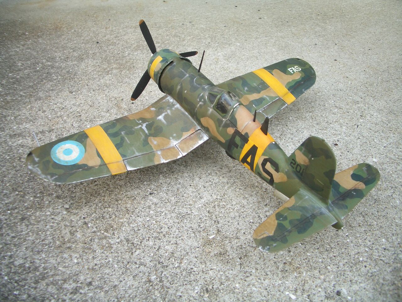 戦後のコルセア エルサルバドル空軍機 模型の煮物 戦後のコルセア エルサルバドル空軍機 模型の煮物