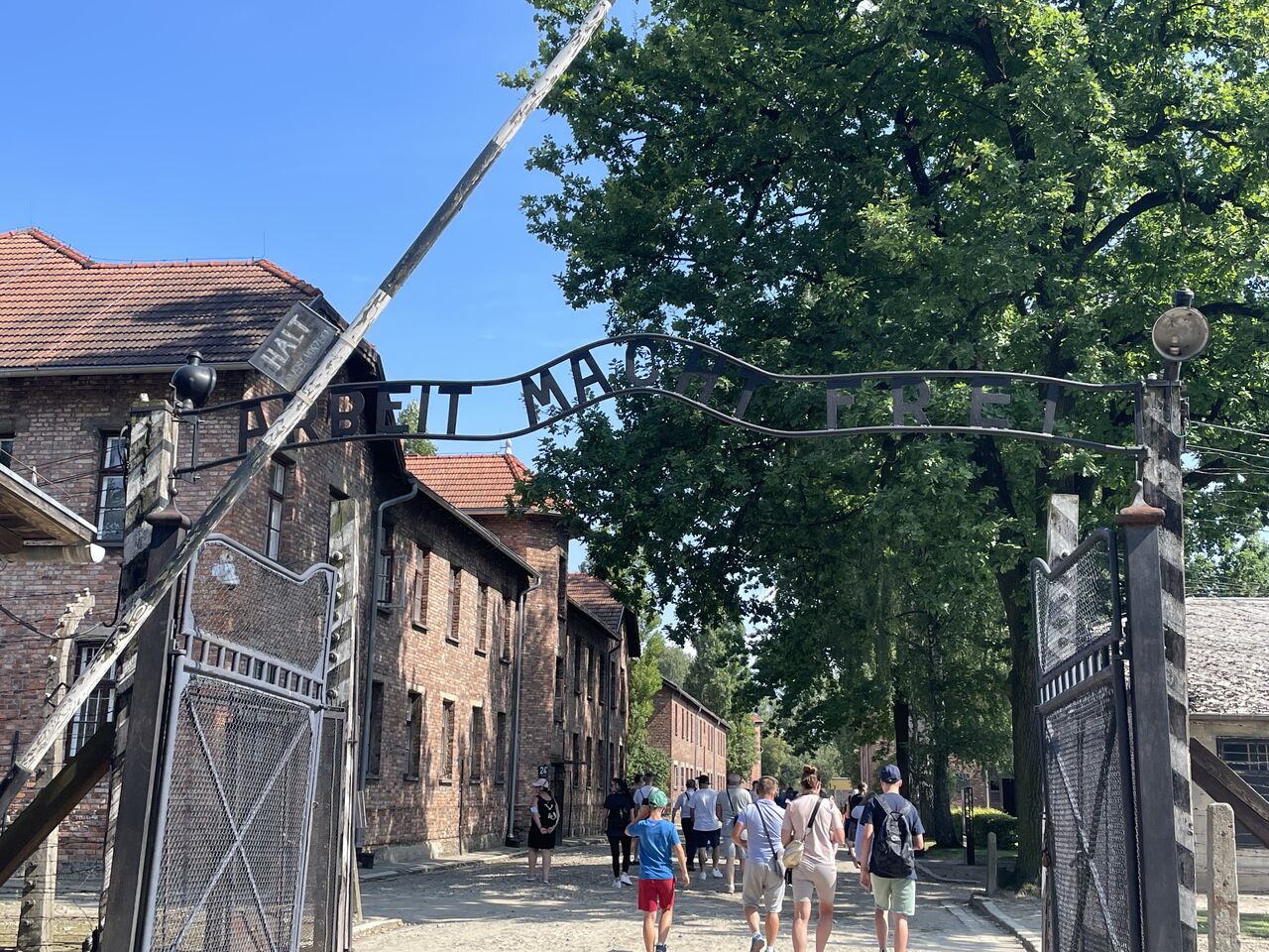 ポーランドの古都クラクフで一人旅 ２ アウシュビッツ収容所編 ガイックとのフランス暮らし Powered By ライブドアブログ