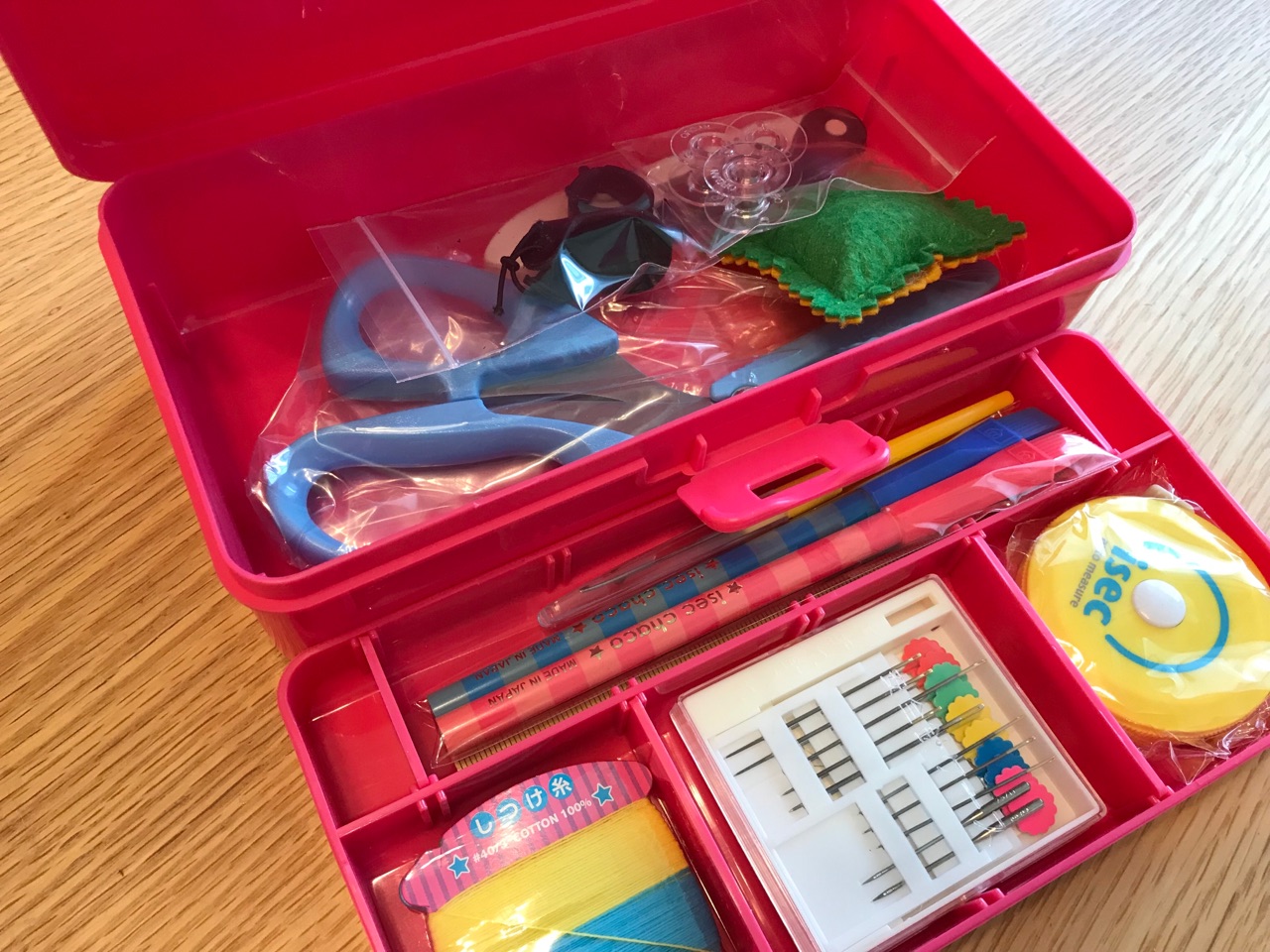 まずは形から入ってテンションを上げてみるの巻 小学5年生用の裁縫セット ひろんの婚活 恋愛必勝法 Powered By ライブドアブログ