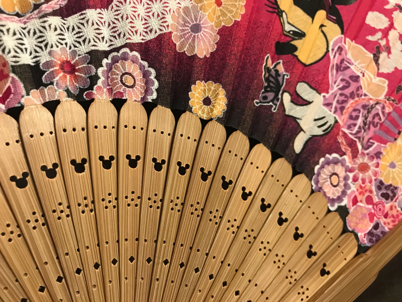 ディズニーリゾートの扇子が超絶可愛い件 ひろんの婚活 恋愛必勝法 Powered By ライブドアブログ