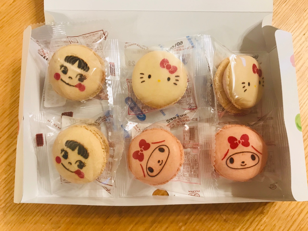 不二家のサンリオマカロンにハマる♡ : ひろんの愉快な始末書