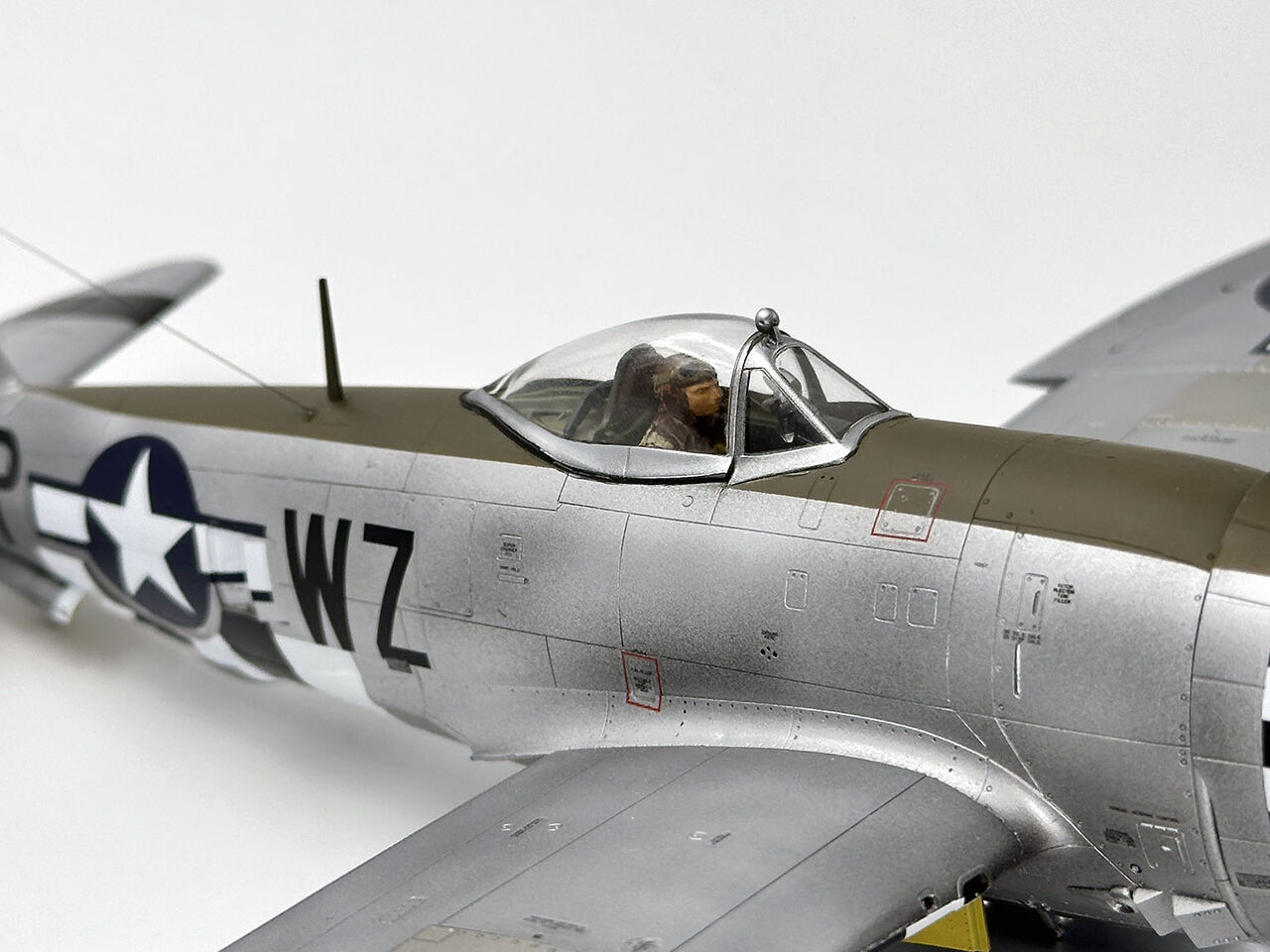 タミヤ 1/48 P-47D サンダーボルト