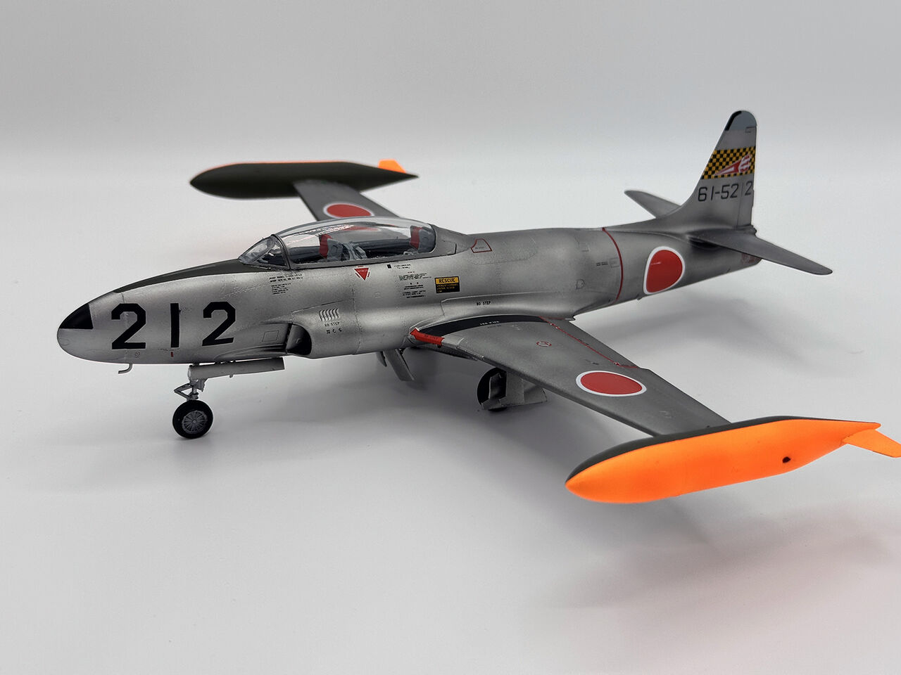GWH 1/48 T-33A その4 | デカール〜完成 : 積み、組み、塗る。〜模型の