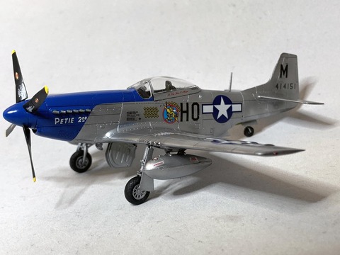 P-51マスタング用引き込み脚 1/32 ノースアメリカン P-51D マスタング: スケールモデル