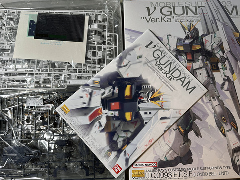 MG νガンダム Ver.Ka その2 | ランナー整理と切り出し : 積み、組み