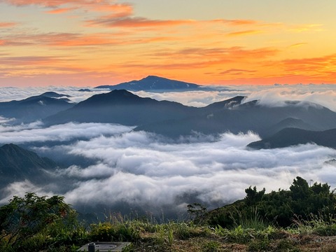 yパケ前の月山