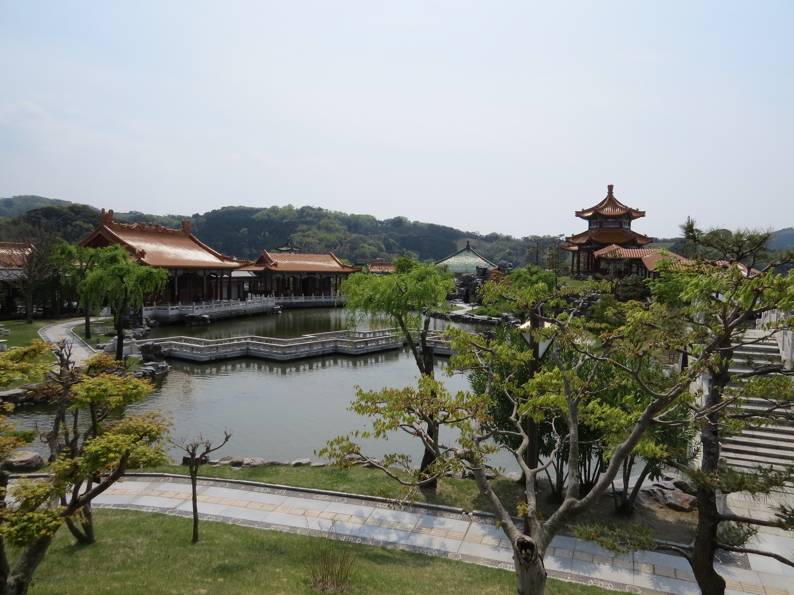 鳥取県の本格中国庭園 燕趙園 の庭園 建築物の様子その２ ひろぺいんのブログ