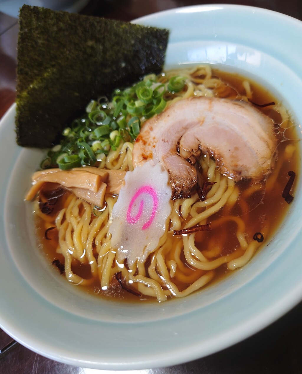 麺処七転八起【焦がしネギ醤油ラーメン（並）】＠三島市柳郷地 : らぁ
