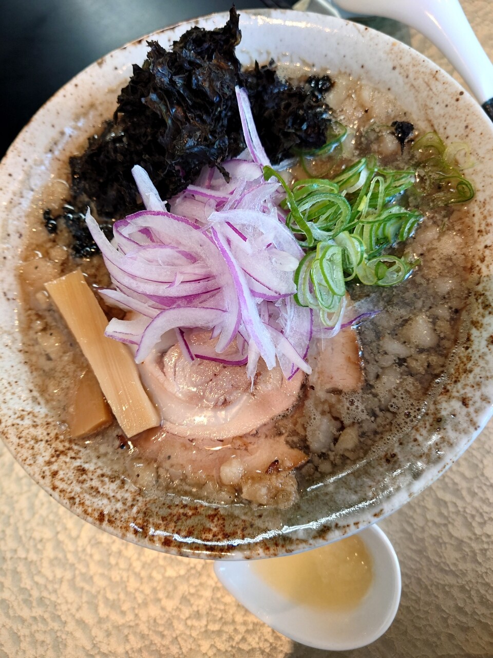 麺屋さすけ本店【背脂煮干しそば＋煮干し和え玉】＠掛川市中央3丁目