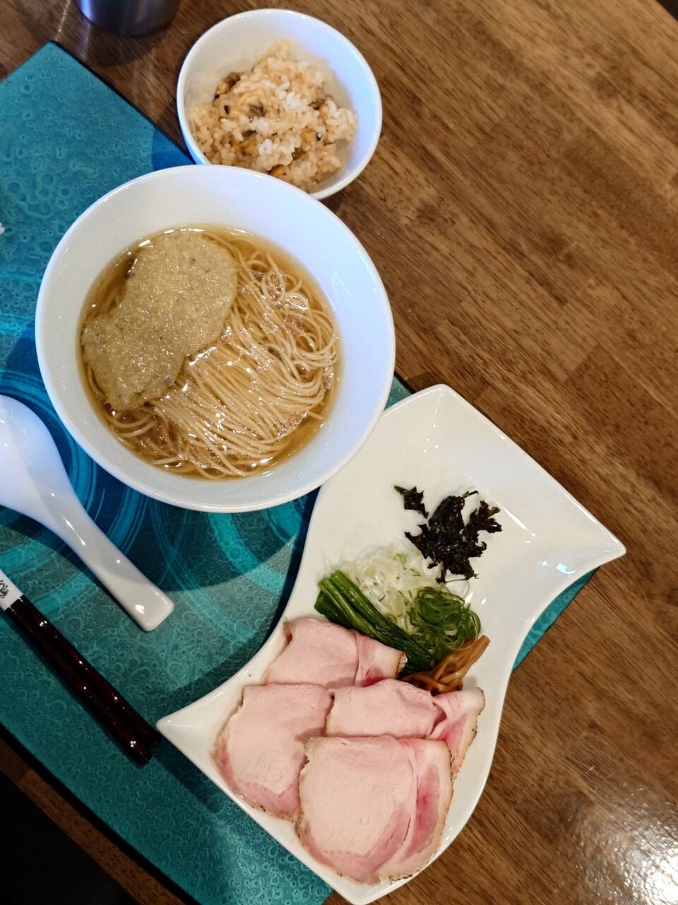 Noodle Dishes 粋蓮華【年越しLIMITED QUATRO貝MIX＋浅利炊き込み御飯