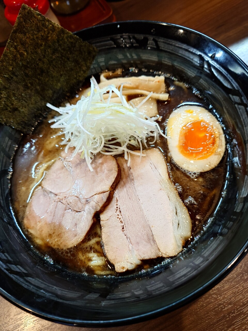 麺屋破天荒本店【らーめん黒（焦がしニンニク）】＠磐田市今之浦 : ら