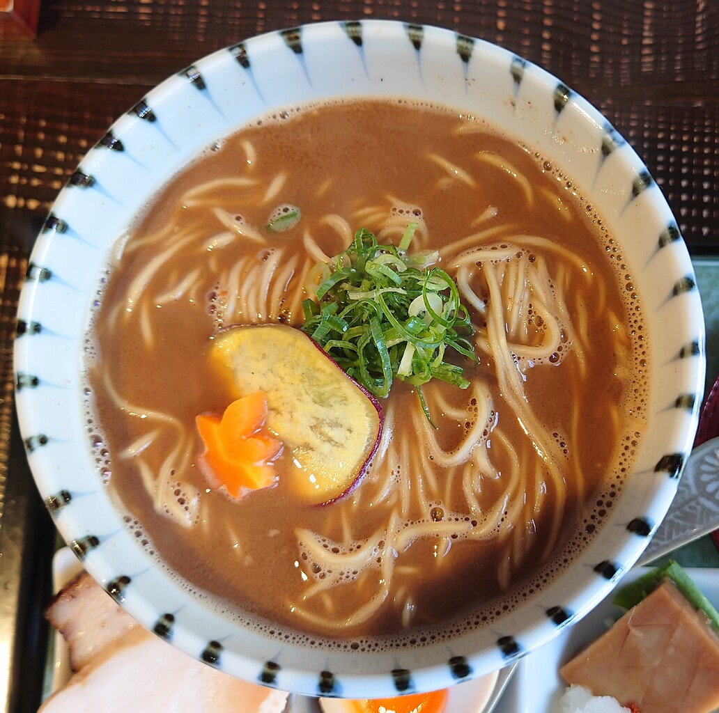 色彩膳八っすんば 焼き秋刀魚らぁ麺 藤枝市駅前一丁目 らぁめん大好きブログ ヒロ